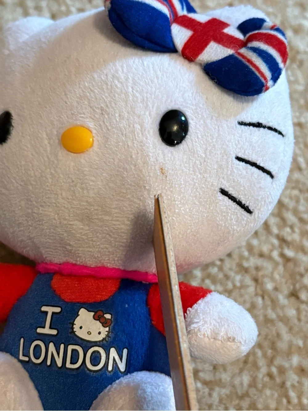 Hello Kitty Sanrio I Love London Plush Stuffed Animal TY 7”